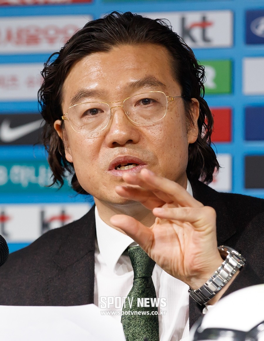 김판곤 감독, 울산 사령탑서 물러나...사퇴 압박 속 사퇴 결정