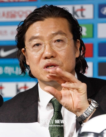 김판곤 감독, 울산 사령탑서 물러나...사퇴 압박 속 사퇴 결정