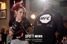 [굿모닝 UFC] 사이보그도 맥그리거처럼 복싱 경기 원한다