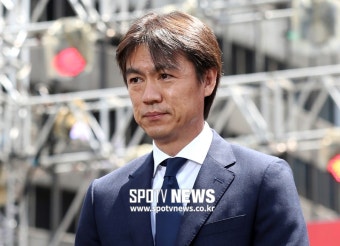 홍명보 전무, 중등축구연맹전 응원 