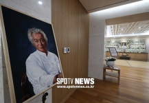 [포토S] 초상화 놓여 있는 故신성일의 빈소