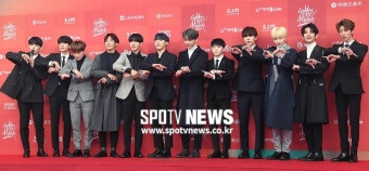 [포토S] 세븐틴, 골든디스크 참석