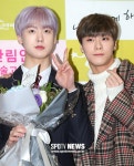 [포토S] 아스트로 문빈, 산하야 졸업 축하해