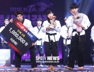 [포토S] 단체전 3위 미르메E, 익살스러운 포즈~