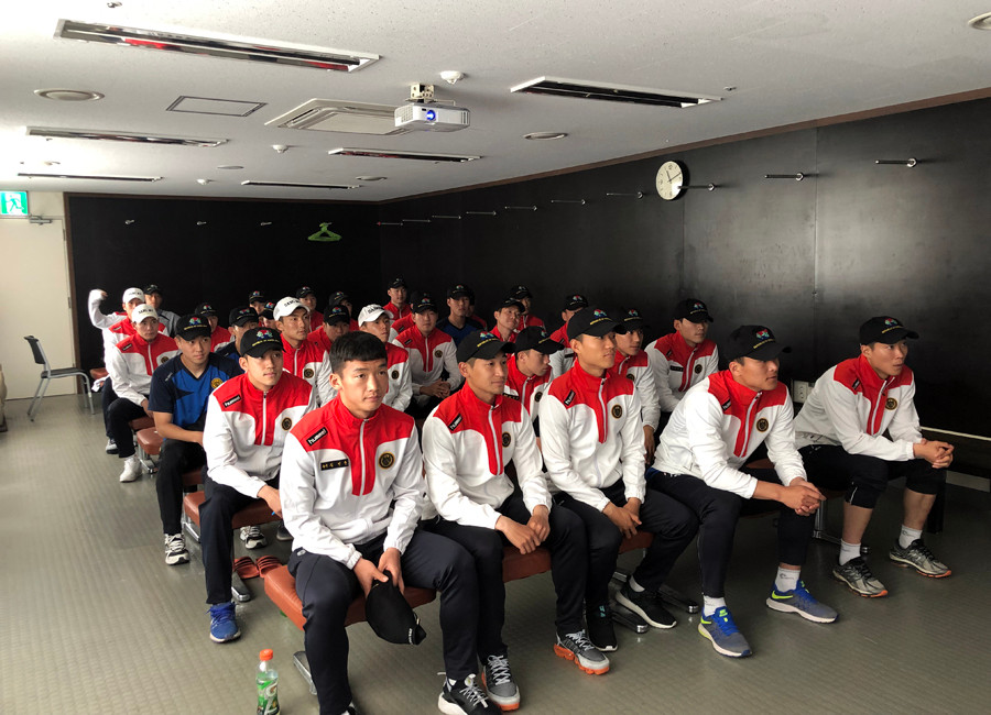 국군체육부대, 프로배구 대회 첫 경기서 한국전력 꺾고 승리!
