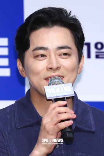 '엑시트' 조정석 