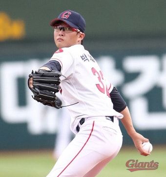[사직 게임노트] 롯데, 한화에 11-5 완승…나종덕 3점 홈런