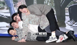 [포토S] 최수종-김준호-데프콘-이용진, 이게 인싸포즈라며?