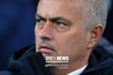 위기의 스페셜원 무리뉴, 사상 첫 UCL 3연패
