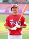 사나이들 울린 트레이드… 류지혁-홍건희, 이제는 앞을 본다