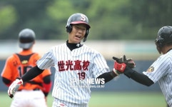 [청룡기]‘충청권 맞대결’ 우승후보 세광고, 북일고 4-3 꺾고 8강행