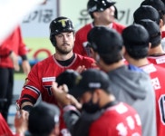 [대구 게임노트] '2홈런 6타점 터커 대폭발' KIA, 삼성에 10점 차 대승