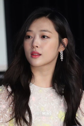 거짓말 같던 10월 14일…故설리 1주기, 꽃다운 나이 스물다섯에 하늘로