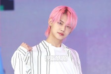 [포토S] TXT 연준, 핑크 헤어가 찰떡!