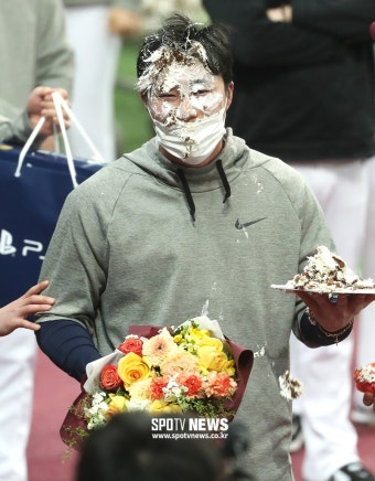 [포토S] 키움 떠나는 김하성, 격한 송별회의 흔적