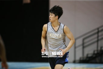 한국 농구에 뜬 '뽀시래기'… 팔색 매력 뽐낸 이현중-여준석 [영상]