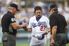 피해 여성 직접 만난다…바우어 