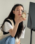 고민시, 너무 예뻐서 고민 없을듯…뿔테가 이렇게 잘 어울릴 일?