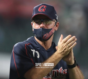 “모두가 MVP” 서튼 감독이 롯데 선수들에게 남긴 메시지는?