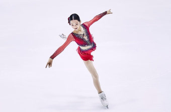 [피겨 주니어선수권] '銀 획득' 신지아, 김연아 이후 16년 만에 주니어 선수권 메달 쾌거