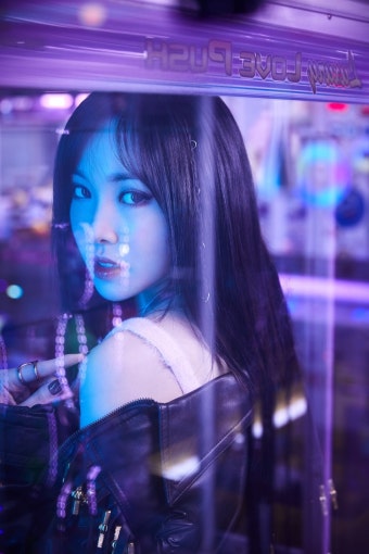 키움 히어로즈, 6일 SSG전 가수 유주 시구