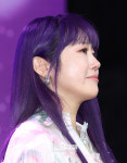 [포토S] 눈물 참아보는 이수영