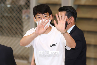 손흥민 귀국 현장, 英 매체도 조명 