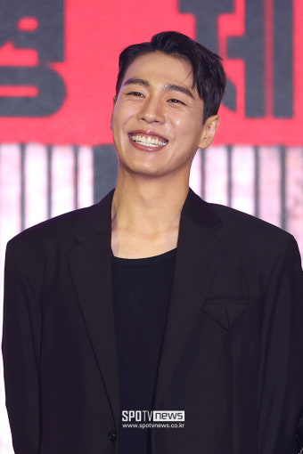 [포토S] 이현우, 환한 미소
