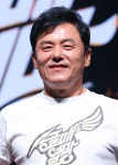 [포토S] 송골매 구창모, '팬들 곁으로 다가갑니다'