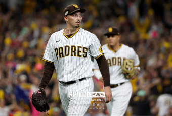 [NLDS] '스넬 호투' 샌디에이고, 다저스 꺾고 CS까지 1승… 김하성 무안타