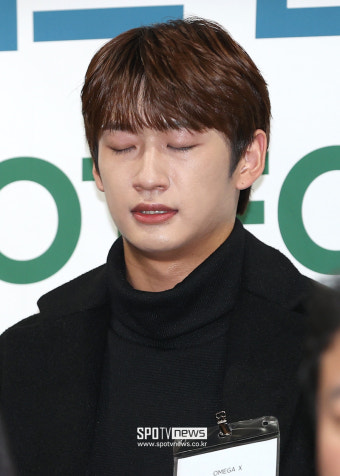 [포토S] 눈물 참는 오메가엑스 태동