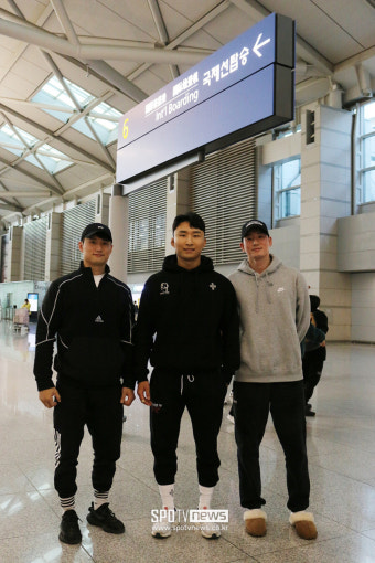 '코리안 타이거' 이정영, 미국 출국…
