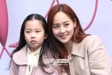 [포토S] 유진, 사랑스러운 딸 로희와 함께