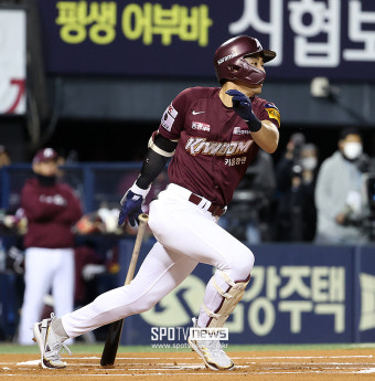 올해 장타쇼 예고인가, 이정후 시범경기 2경기 연속 홈런 폭발