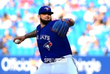 [토론토 게임노트] 류현진 껌딱지 마노아 6이닝 1실점…토론토, 필라델피아에 6-3 승리