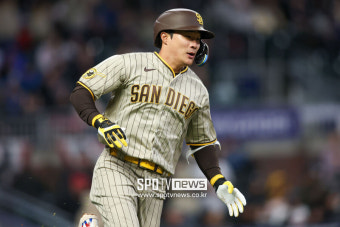[김하성 게임노트] 슈어저 상대 안타, 팀 노히터 수모 막았다…샌디에이고 3연승 끝