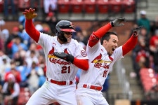 팀 승리 이끈 한일듀오…日 야구팬 앞으로도 동반 활약 기대해