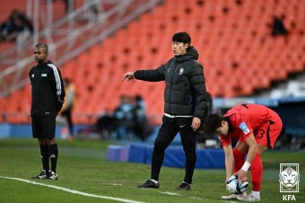 [U-20 REVIEW] '조별리그 무패' 김은중호, 감비아와 0-0 무승부 '에콰도르와 16강 맞대결'