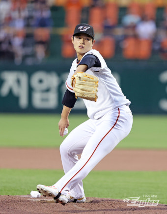 '문동주 데뷔 첫 7이닝·김인환 4타점' 한화, 키움에 위닝시리즈… 1푼차 추격 [대전 게임노트]