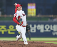 그때는 이의리까지 없는데… KIA 밀려가는 방학 숙제에 김종국 고심, 롯데는 더하다?