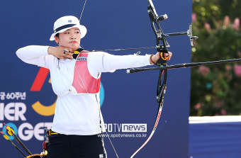 [포토S] 활시위 당기는 강채영