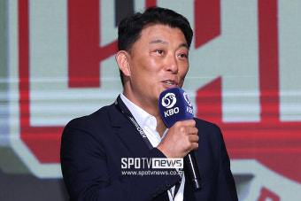[포토S] 지명 이유 밝히는 SSG 김성용 단장
