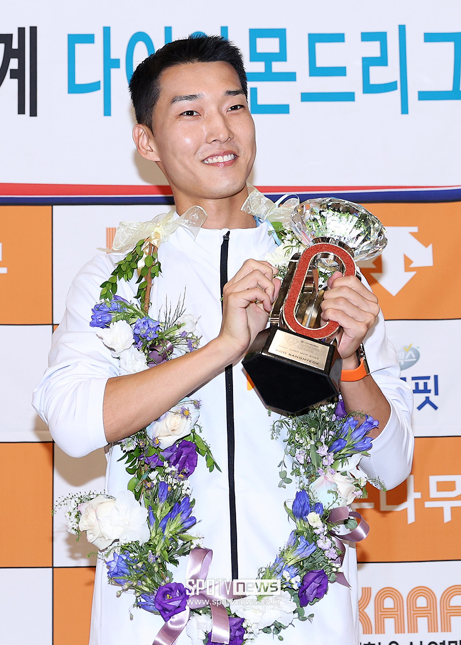 스마일 점퍼 우상혁, 2024 다이아몬드리그 파이널서 3위 차지