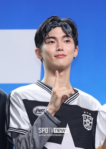 라이즈 승한, 데뷔 한달만에 활동 중단…SM 