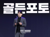 [포토S] 골든포토상 시상하는 지형준 한국스포츠사진기자협회 회장