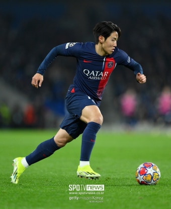 'UCL 첫 도움' 이강인, 구보에 한판승! 후반 투입 → 음바페 골 어시스트…PSG, 소시에다드 원정서 2-1 승리 '합계 4-1' 8강 진출
