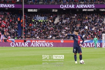 '골대 강타' 이강인, 선발로 풀타임 활약…PSG, 니스 3-1 꺾고 컵대회 4강 진출