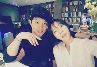 이범수·이윤진, 14년 만에 이혼…