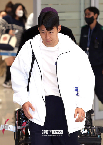 [포토S] 손흥민, 어두운 표정