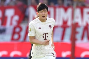 김민재 튀어나가는 수비, 뮌헨에서는 독이다…키커가 지적한 문제점 